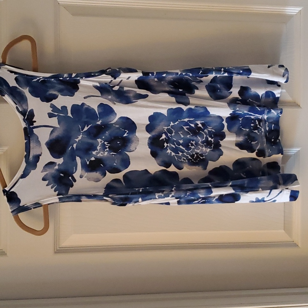 Simply Vera by Vera Wang women's tank top.  Size medium. - Picture 3 of 10